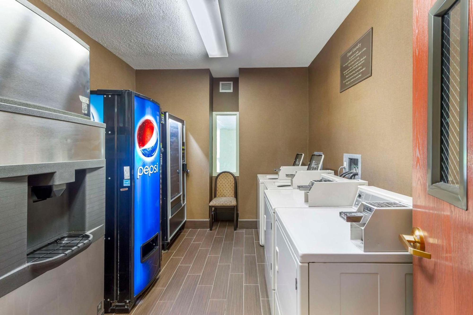 Comfort Inn & Suites Rapid City Εξωτερικό φωτογραφία